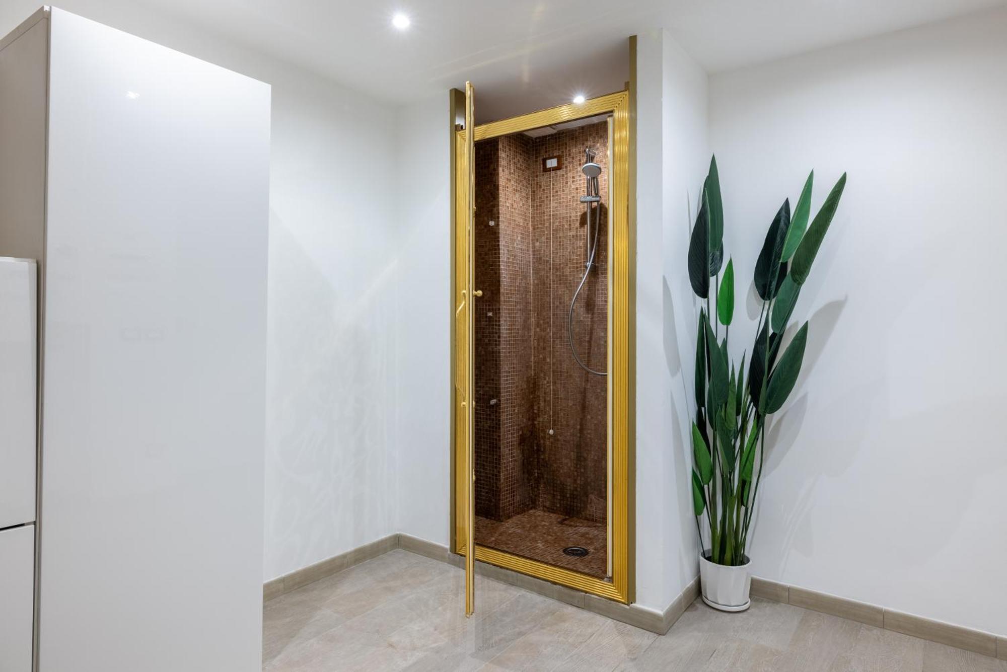Lovely Studio Apartment - Capocci Рим Экстерьер фото